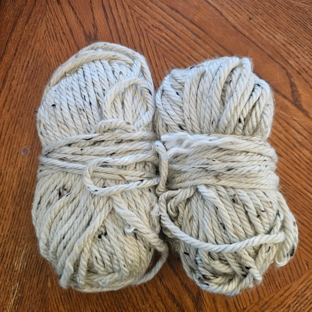 Lion Brand Hometown USA Yarn Aspen Tweed Super Bulky Lot of 2 Off White Cream